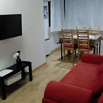 Ruhige Ferienwohnung Im Gruenguertel Der Stadt