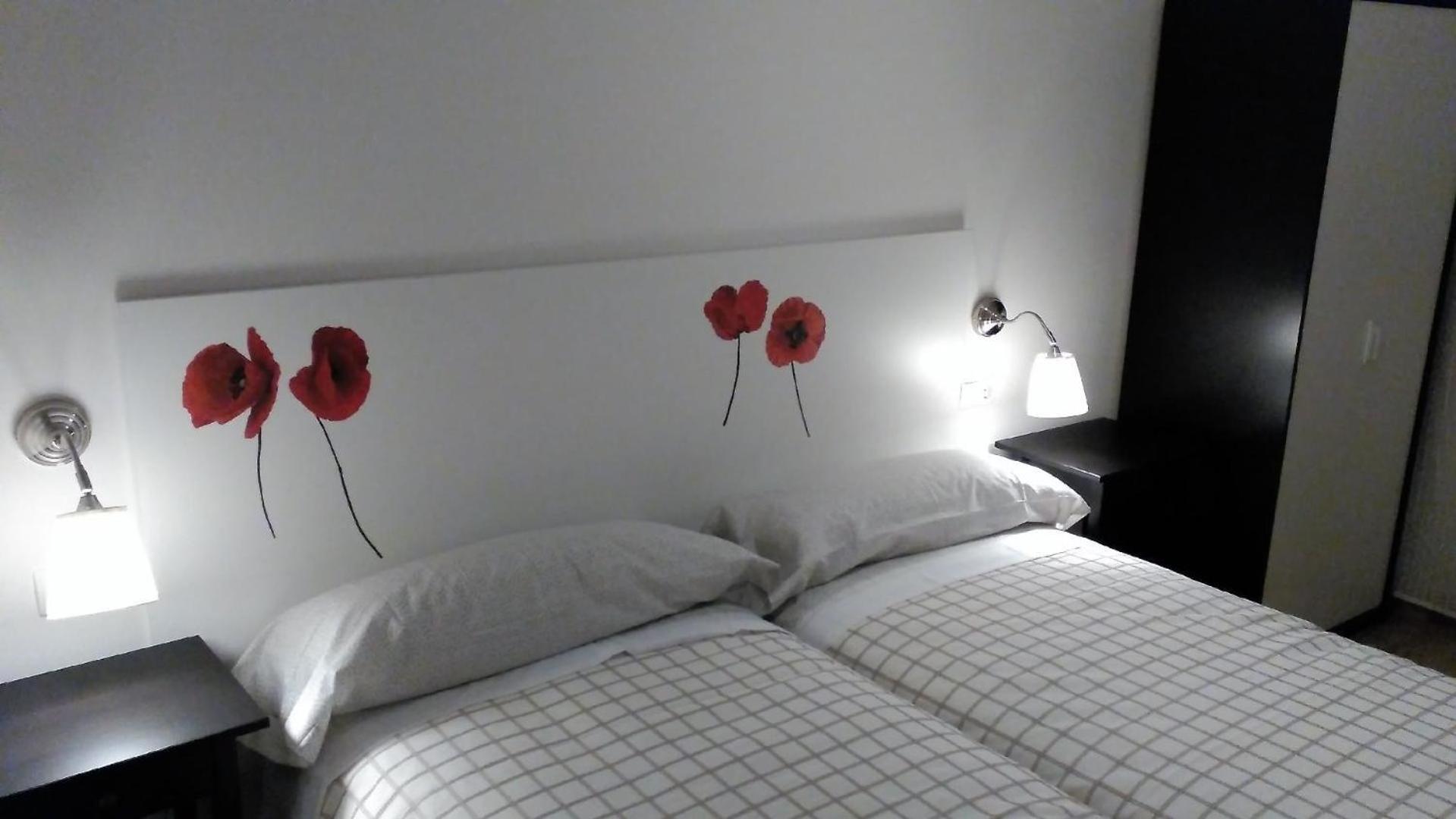 Ruhige Ferienwohnung Im Gruenguertel Der Stadt Apartamento