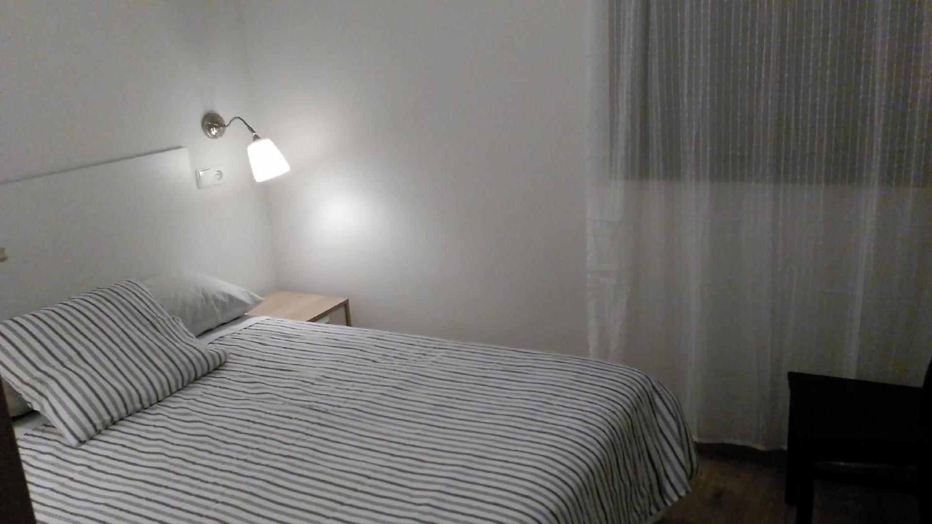 Ruhige Ferienwohnung Im Gruenguertel Der Stadt *