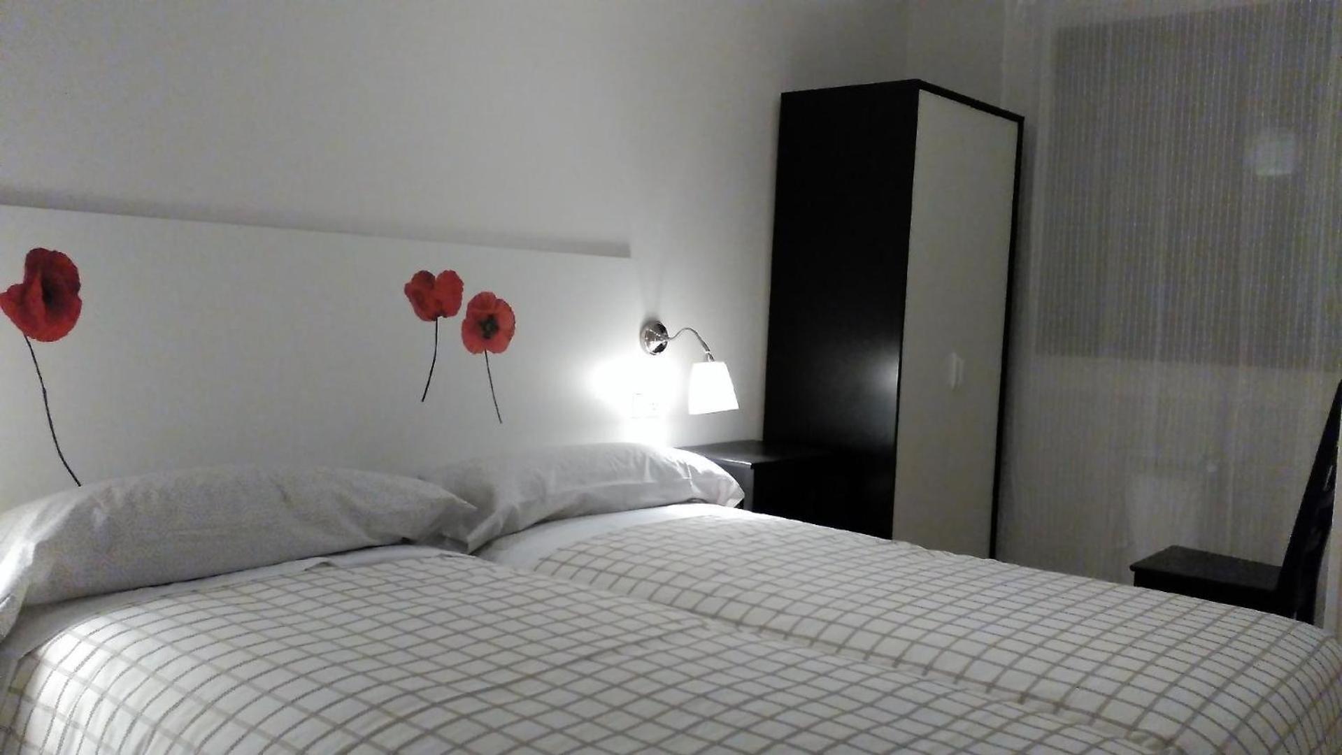 Ruhige Ferienwohnung Im Gruenguertel Der Stadt Madrid